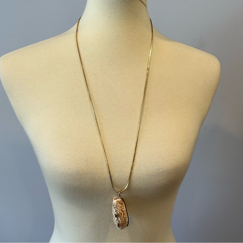 Les Bernard Inc Vintage Goldtone 30” Chain Lettered Olive Seashell Necklace